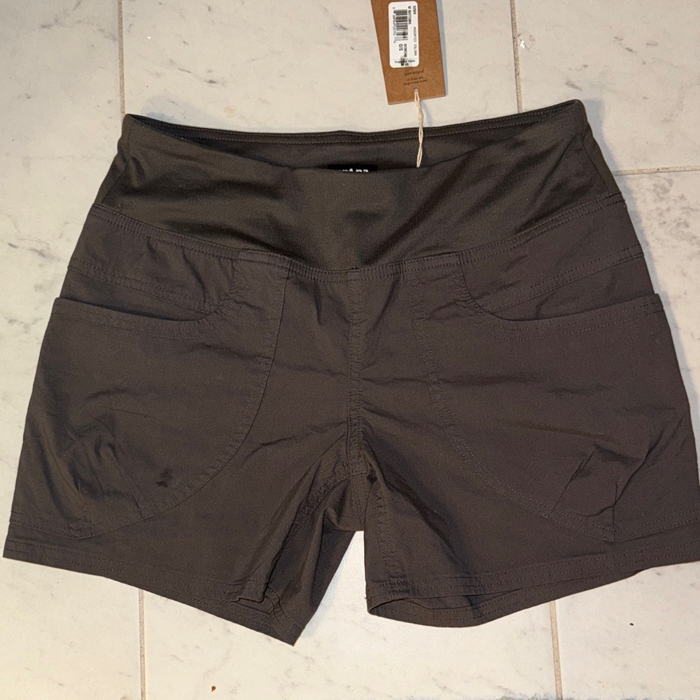 Prana Women's Charcoal Cargo Shorts size Small